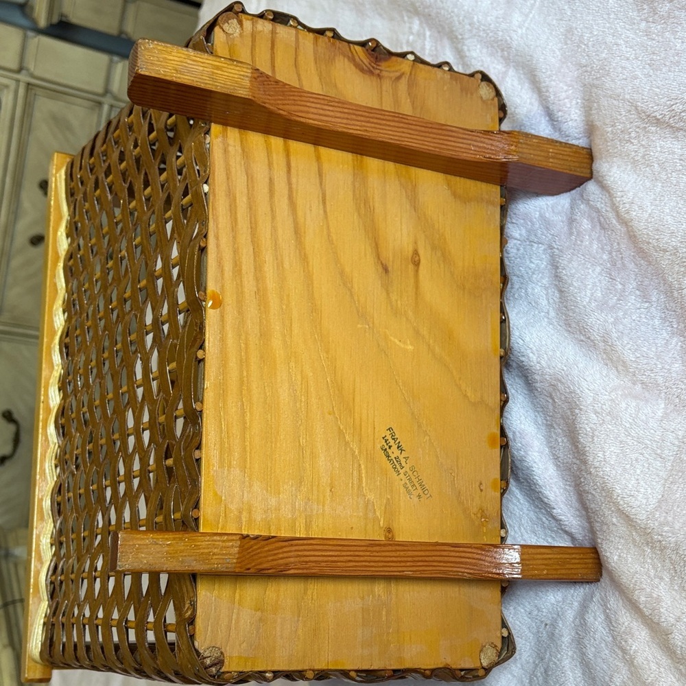 Vintage Magazine Rack - Picture 4 of 5